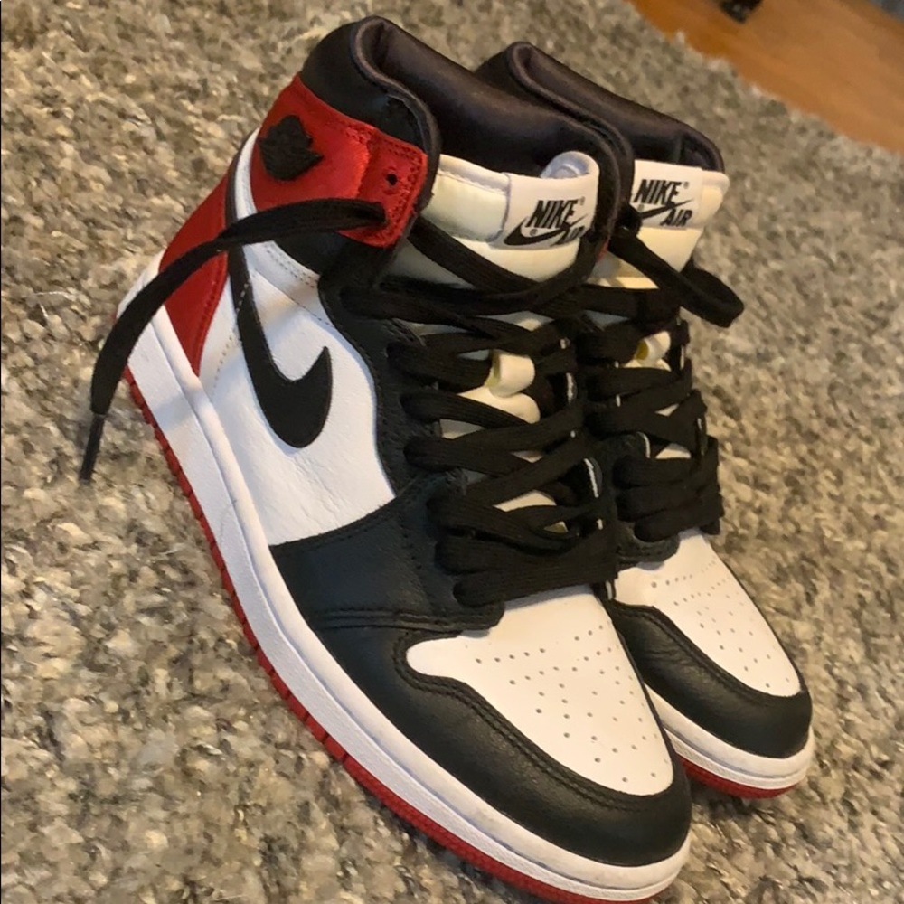 Women’s Air Jordan 1 “Satin” limited edition